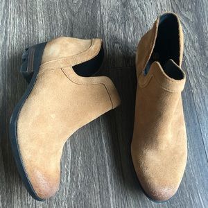 Sorel Lolla Cut Out Bootie / 6.5